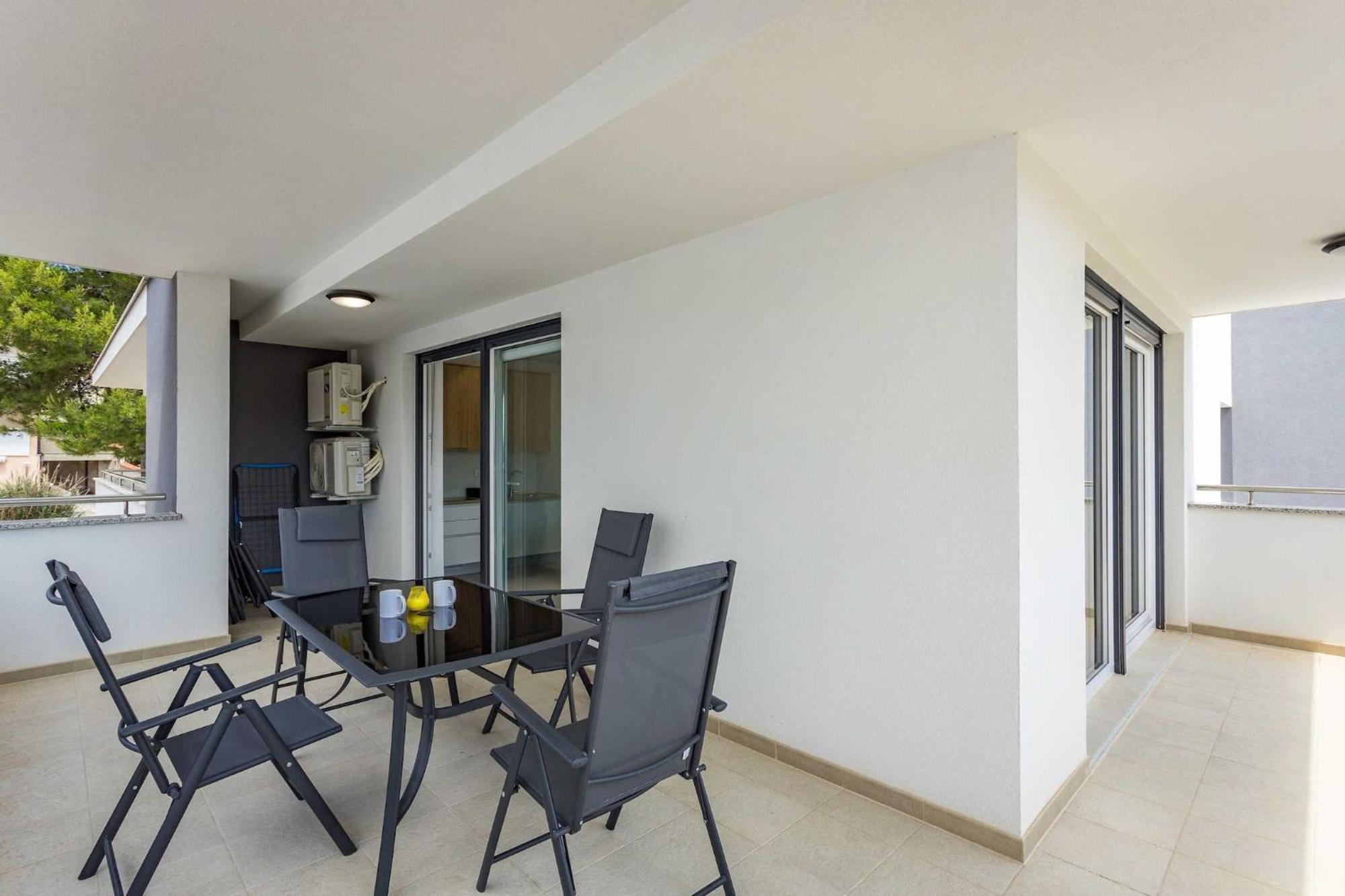 Apartments At Villa Frida Premantura Kültér fotó