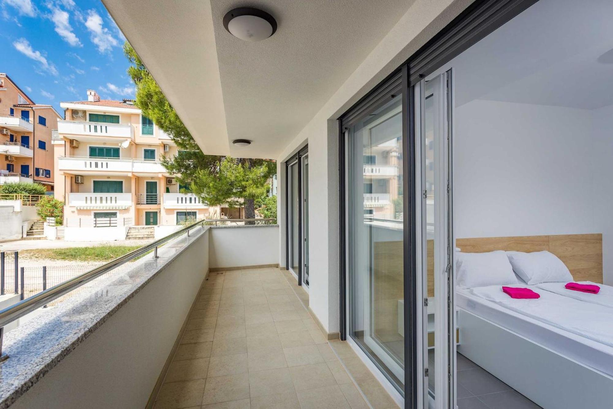 Apartments At Villa Frida Premantura Kültér fotó