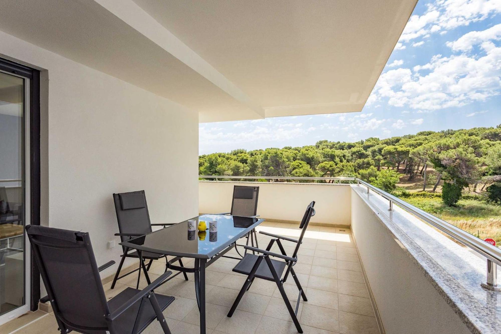 Apartments At Villa Frida Premantura Kültér fotó